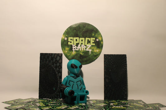 Cosmic Invader | Action Figure |