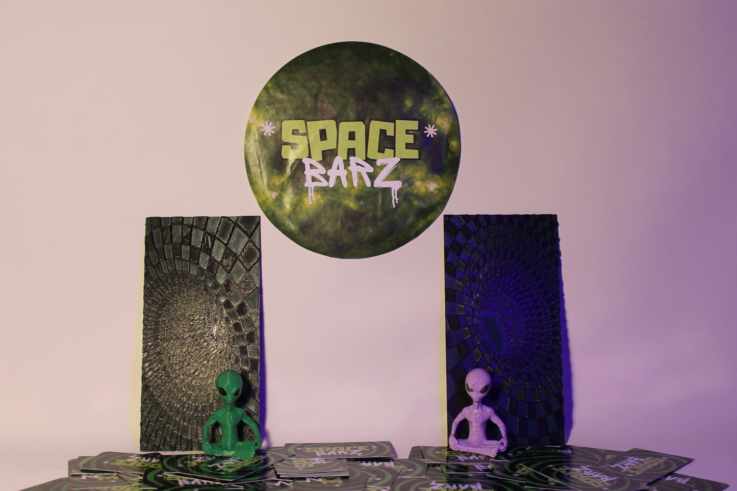 Alien Figurines | Cosmic Crew Member