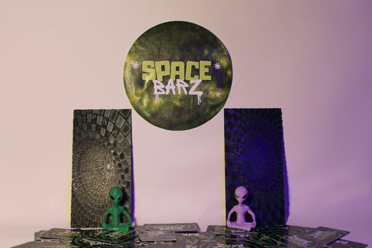 Alien Figurines | Cosmic Crew Member